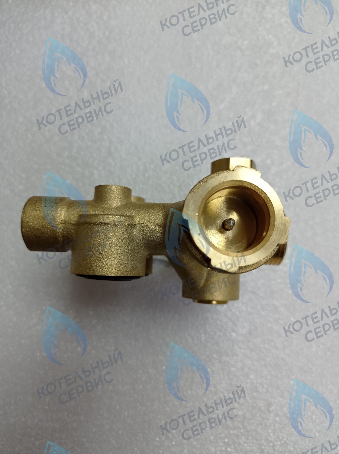 03-4019-02_Новый Клапан трехходовой (новый, шток 81,5мм) GAZECO 18 C2/T2, 24 C2/T2 Исполнение 2 (123) (после 07.14 г. до 05.16 г) в Казани