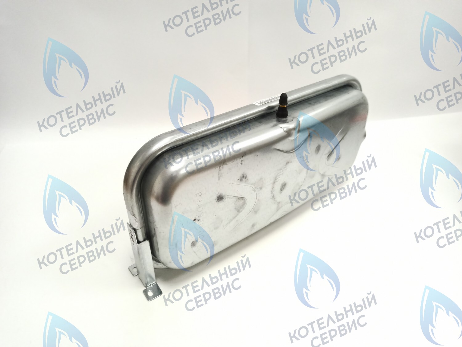 30003945F Бак расширительный NAVIEN Deluxe 13-24K, Deluxe Coaxial 13-24K, Deluxe Plus 13-24k, Deluxe Plus Coaxial 13-4K, Smart Tok Coaxial 13-24K, Prime Coaxial 13-24K, Ace 13-24K, Ace Coaxial 13-24K, Atmo 13-24A в Казани