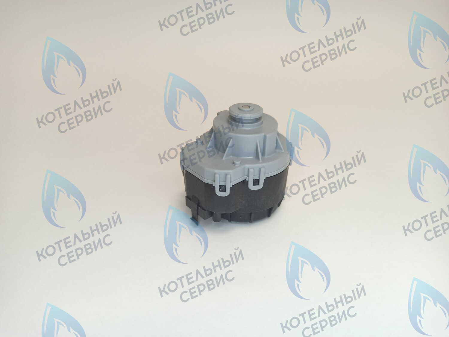 GM015 Сервопривод (мотор) трехходового клапана E.C.A. GELIOS PLUS (7006908425) в Казани